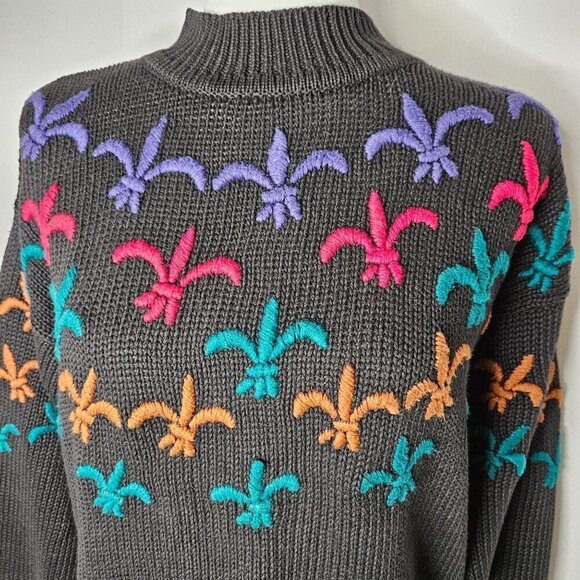 Le Moda Small Vintage Fleur-de-lis Y2K Hand Loomed & Embroidered Black Sweater - Picture 2 of 9